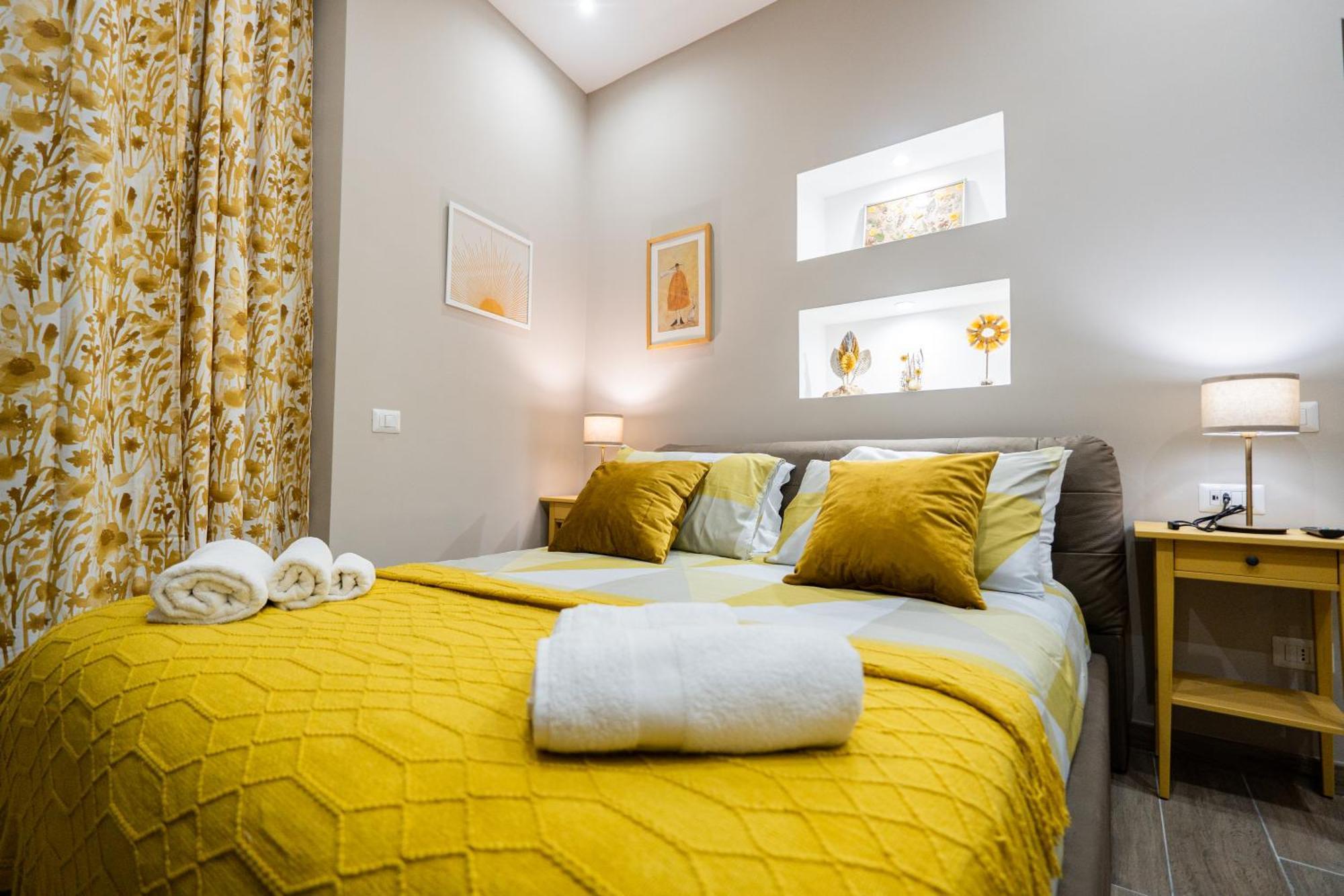 La Casa Di Bianca - Modern Suites Near Plebiscito 나폴리 외부 사진