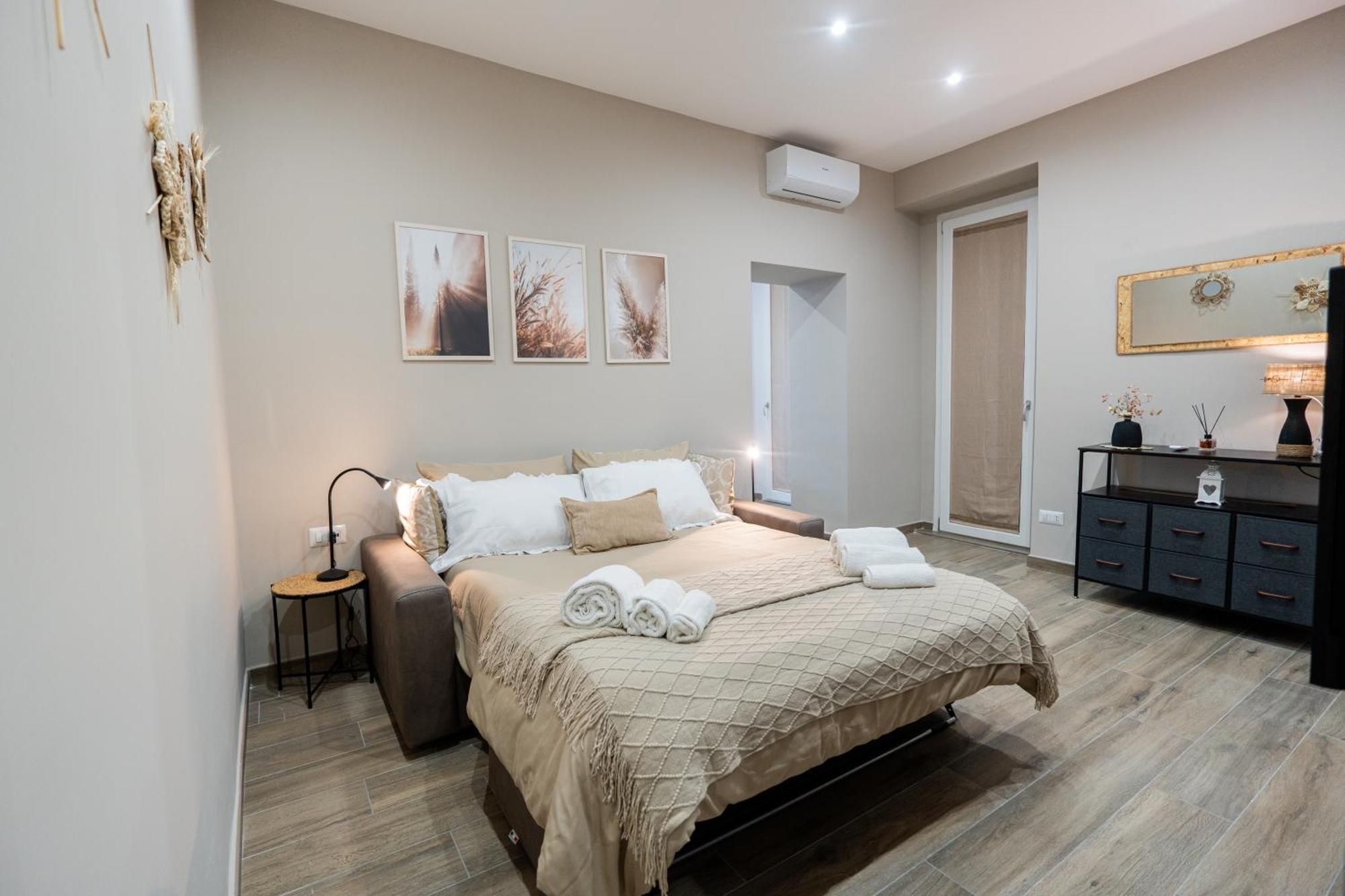 La Casa Di Bianca - Modern Suites Near Plebiscito 나폴리 외부 사진