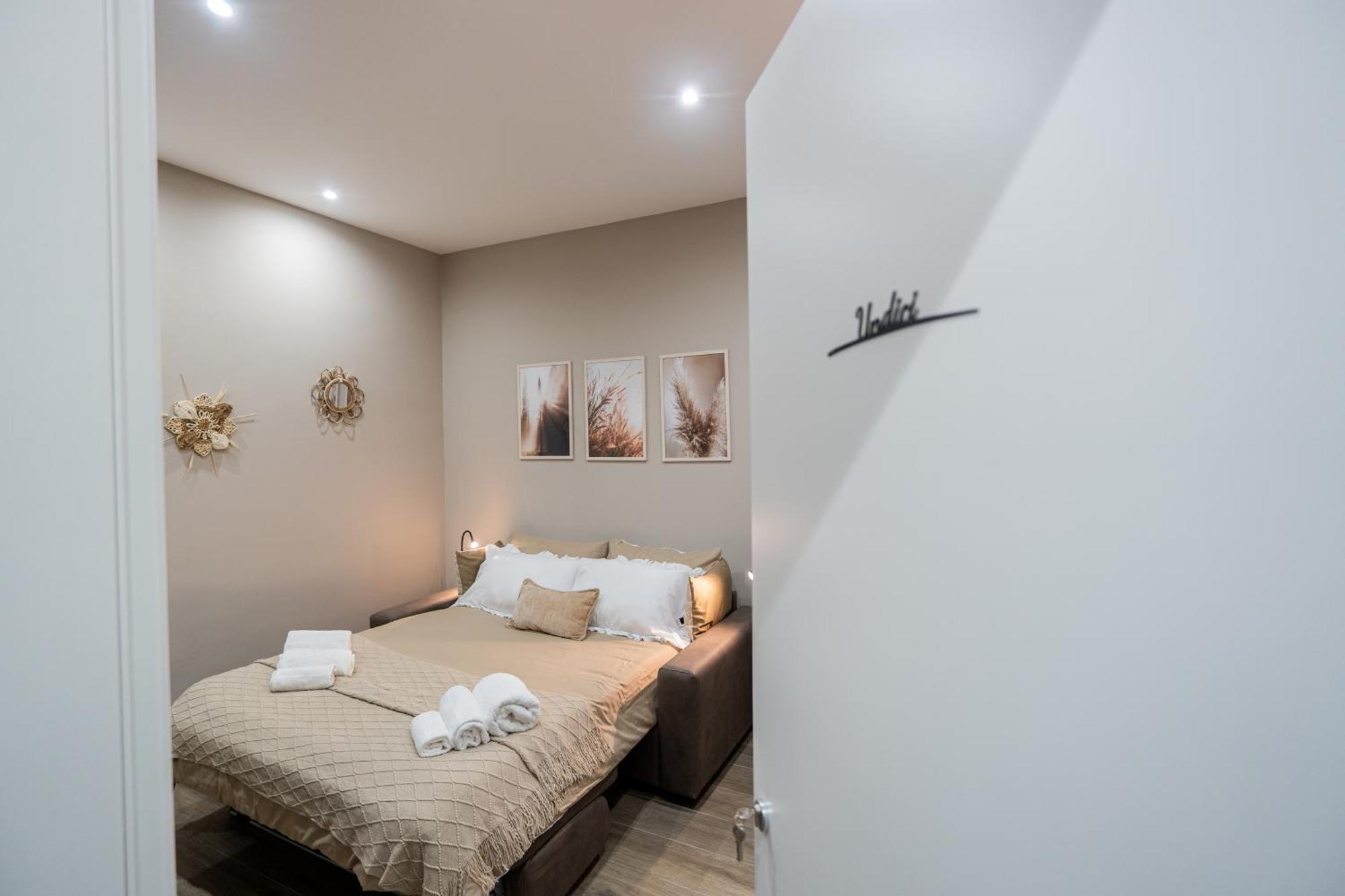 La Casa Di Bianca - Modern Suites Near Plebiscito 나폴리 외부 사진