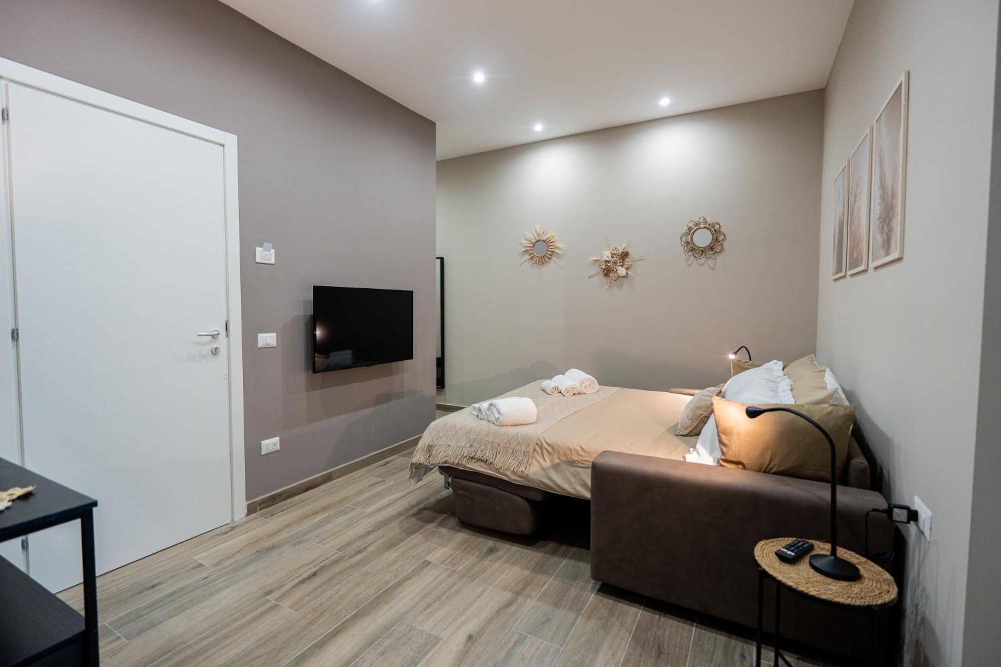La Casa Di Bianca - Modern Suites Near Plebiscito 나폴리 외부 사진