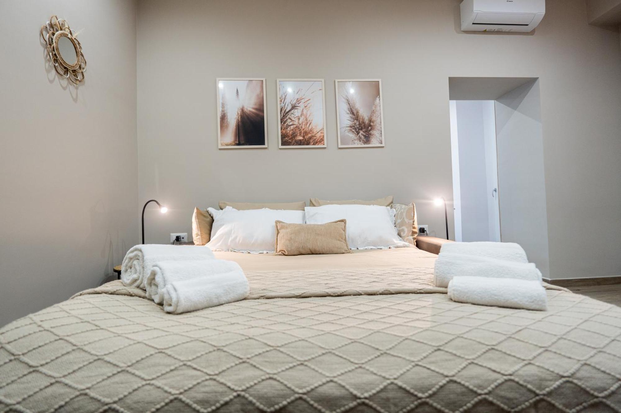 La Casa Di Bianca - Modern Suites Near Plebiscito 나폴리 외부 사진
