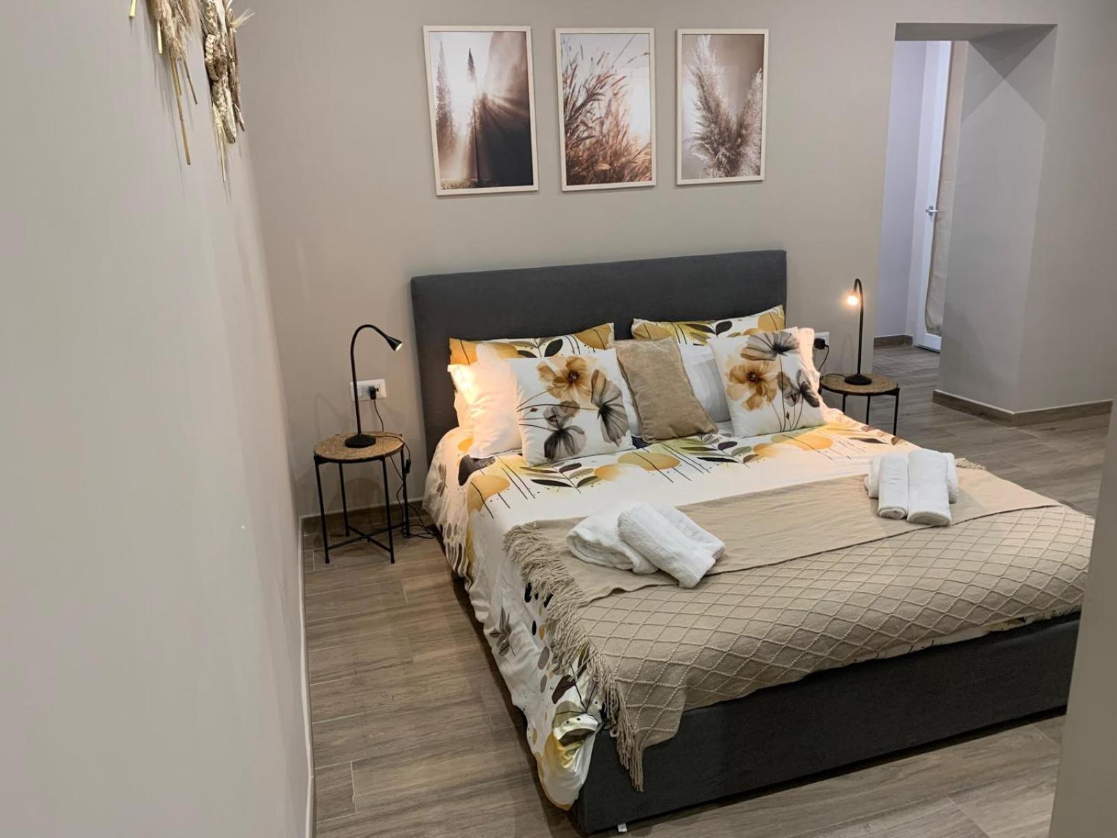La Casa Di Bianca - Modern Suites Near Plebiscito 나폴리 외부 사진