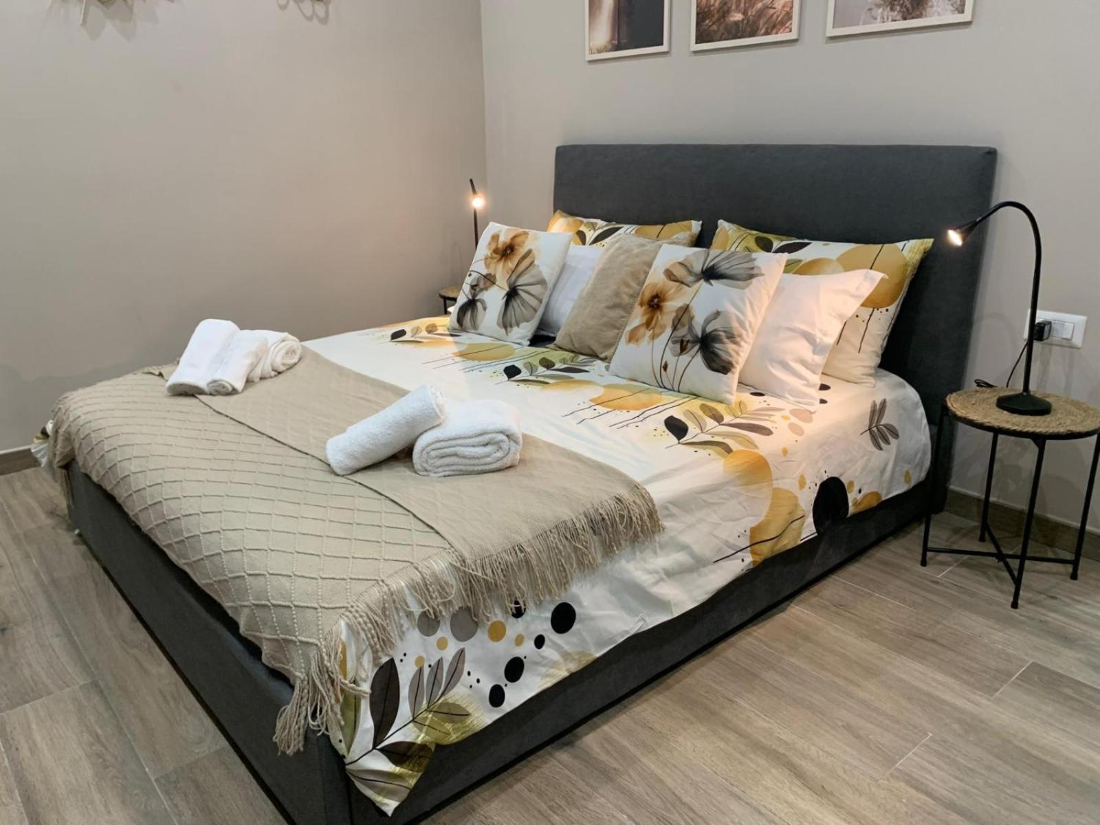 La Casa Di Bianca - Modern Suites Near Plebiscito 나폴리 외부 사진